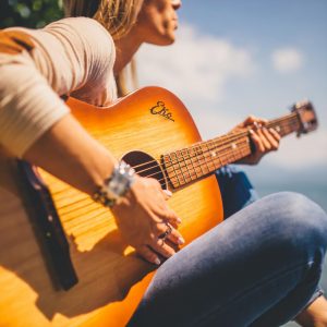 GUITARRA CANCIÓN
