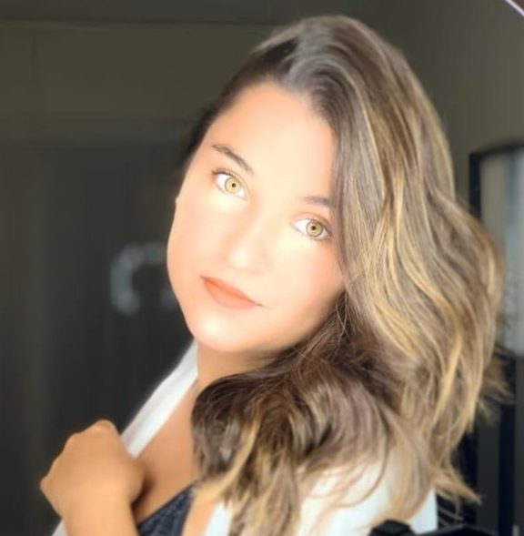 PROFESORA DE CANTO HIT - MONTEVIDEO